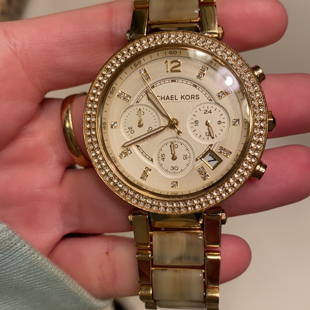 Michael Kor’s Watch- accepting offers - Picture 4 of 4